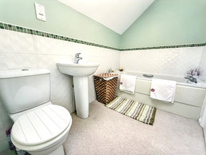 bathroom pic 4- click for photo gallery